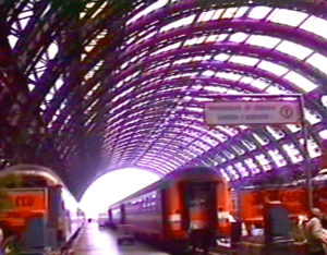 11. Marquesina de la estación de Milán (Italia). 8 de septiembre de 1990.