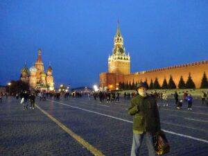 65. Catedral de San Basilio, fortaleza del Kremlin y Plaza Roja. Moscú (Rusia). 21 de septiembre de 2019.